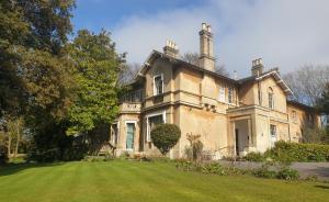 Visit to Fairfield House and Partis House